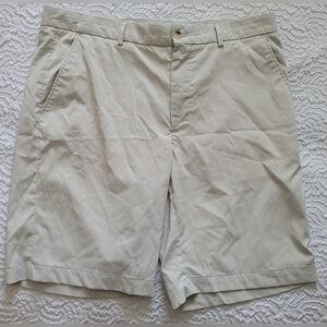 Greg Norman Sz 36 shorts